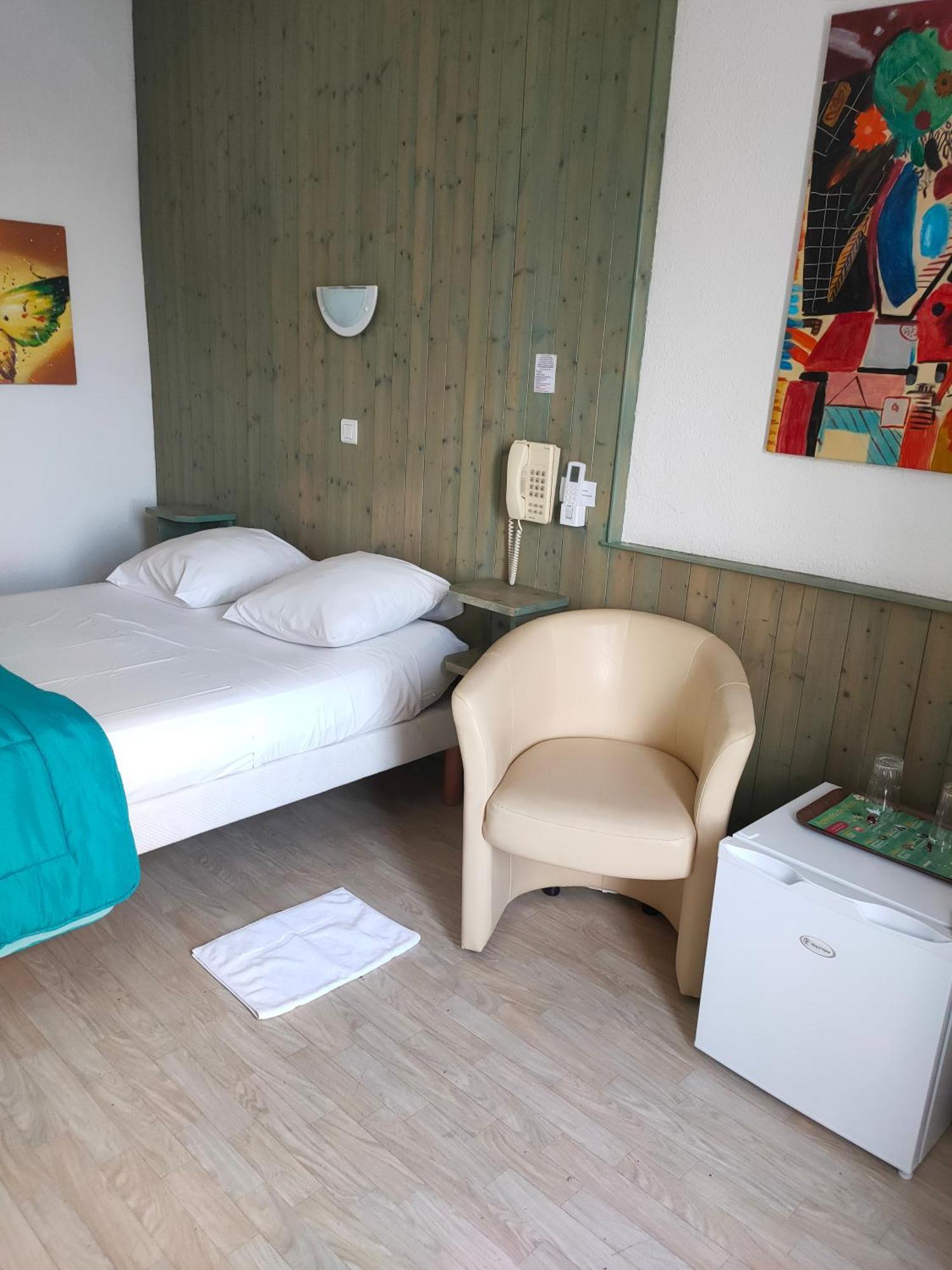 Hotel De La Grotte Εξ Λε Μπαν Εξωτερικό φωτογραφία